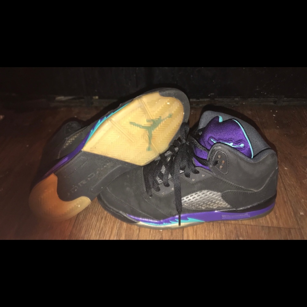 Air Jordan 5 Retro black grape